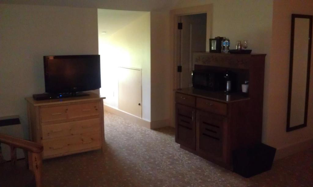Overlook Lodge And Stone Cottages At Bear Mountain Highland Falls Room photo